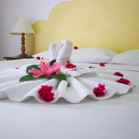 Van Villa Guesthouse Negril Exterior foto